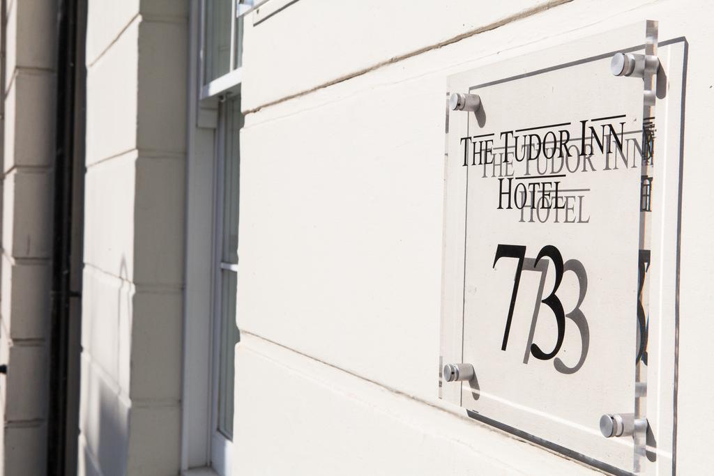 The Tudor Inn Hotel Londres Exterior foto